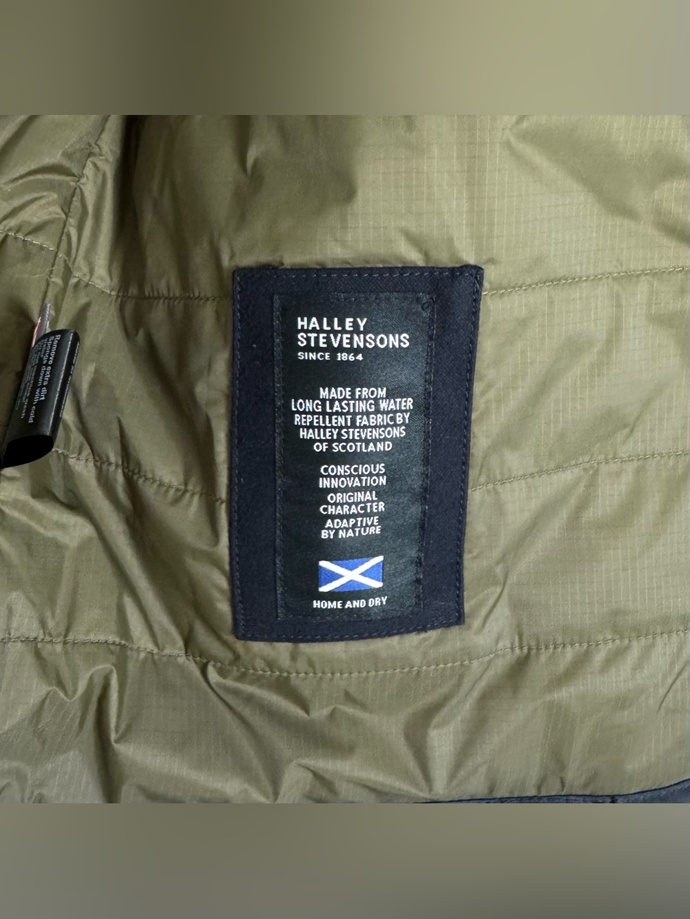 Flint and Tinder York Quilted Vest Waxed Canvas Water Resistant Navy Blue Small - Picture 12 of 15